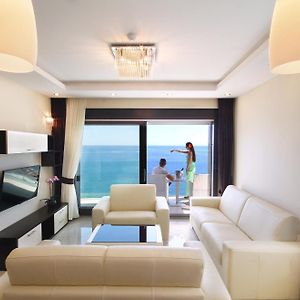 Hotel Shine